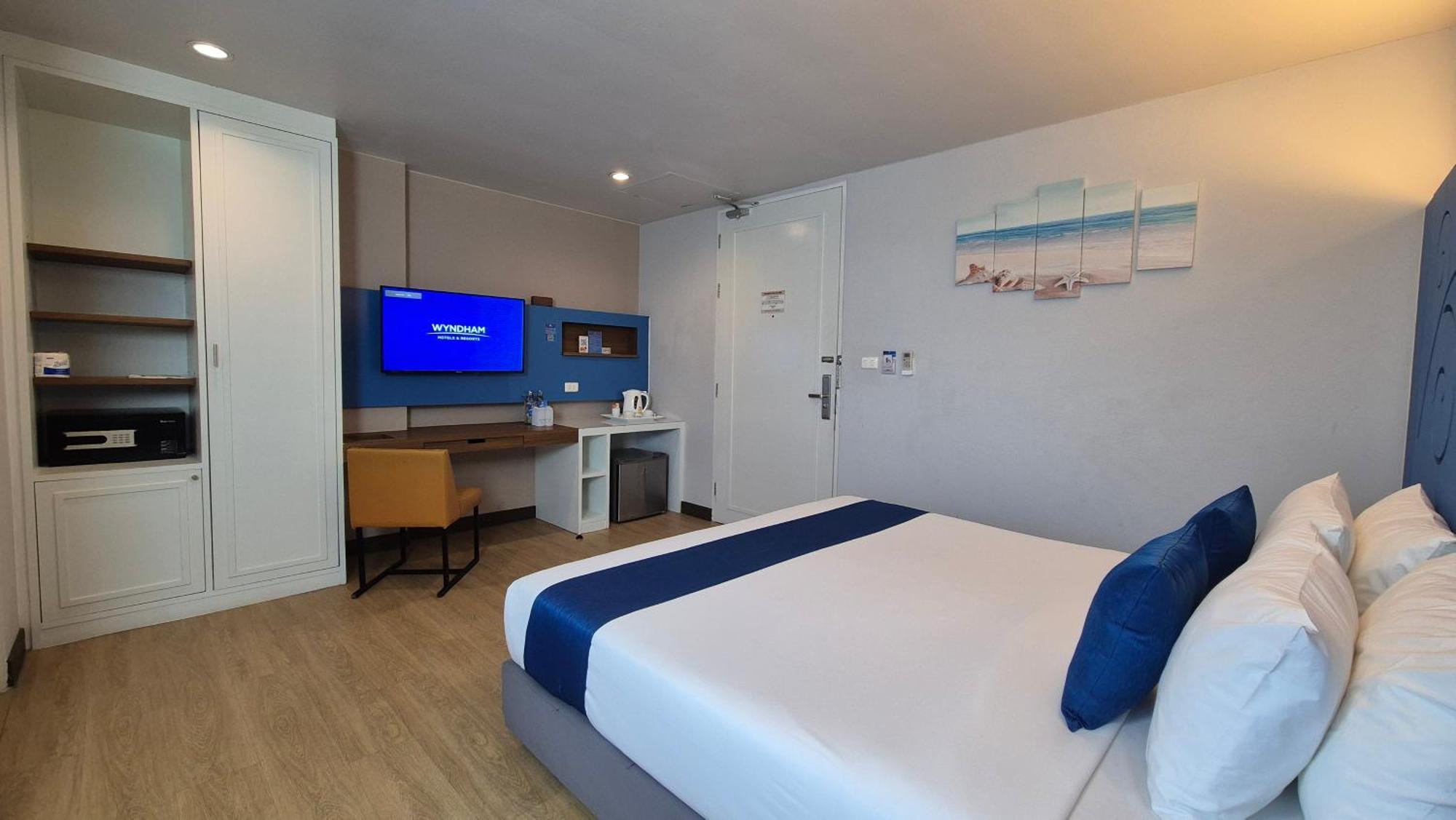 Days Inn By Wyndham Patong Beach Kültér fotó