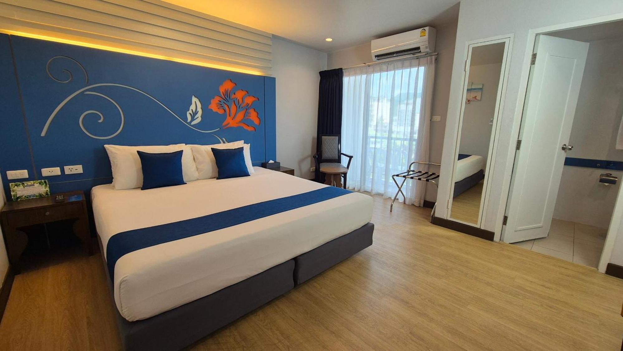 Days Inn By Wyndham Patong Beach Kültér fotó