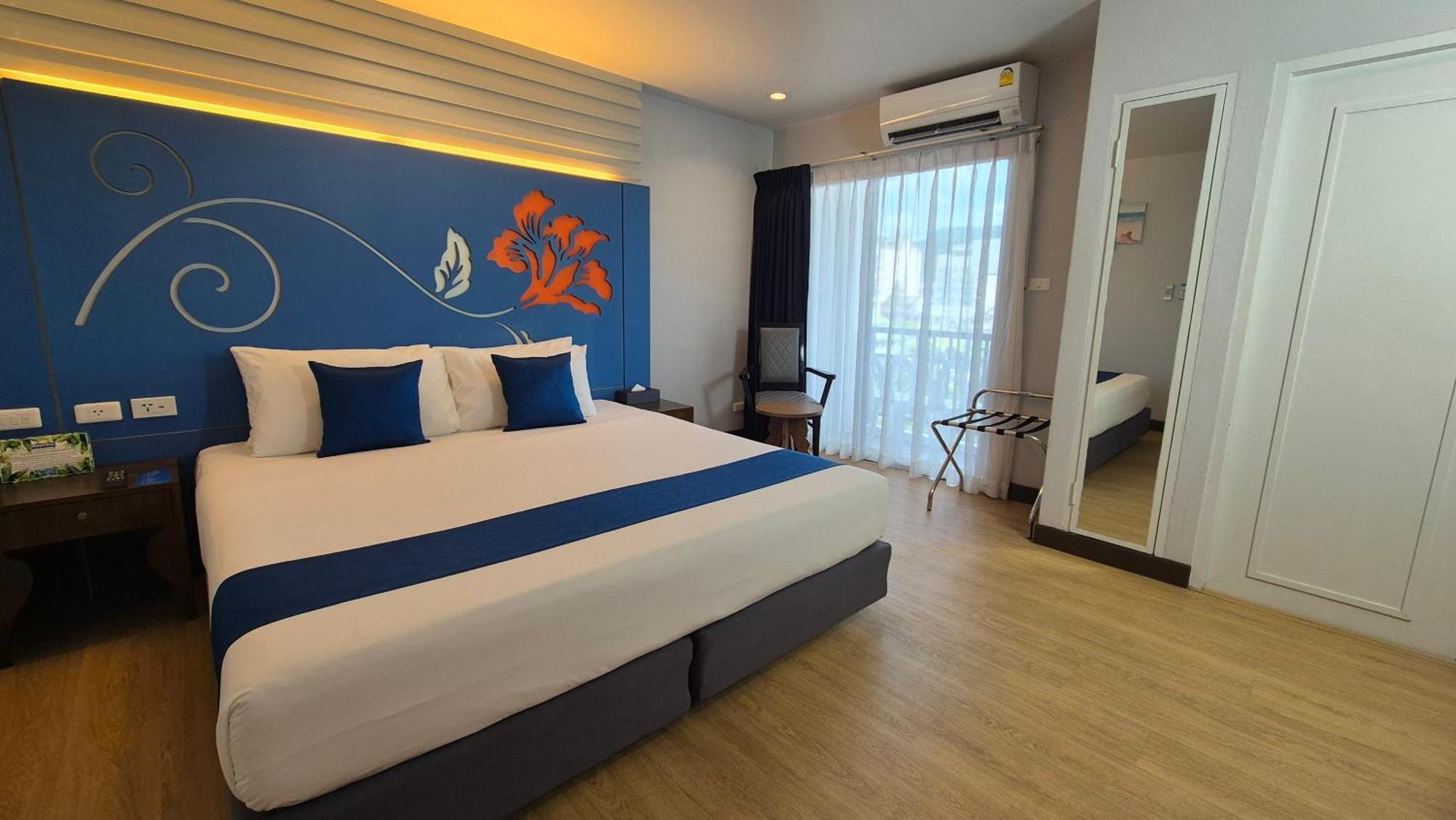 Days Inn By Wyndham Patong Beach Kültér fotó