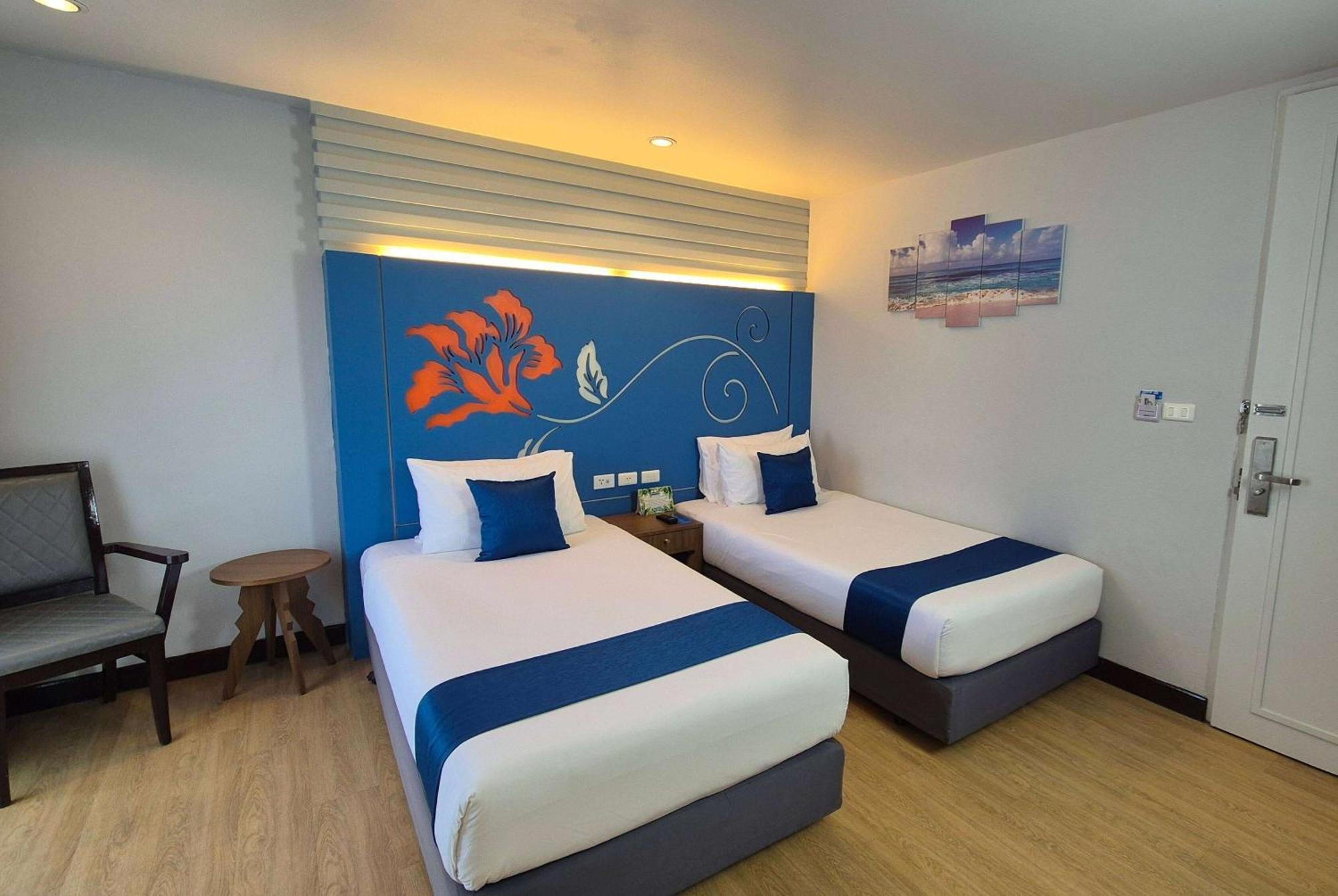 Days Inn By Wyndham Patong Beach Kültér fotó