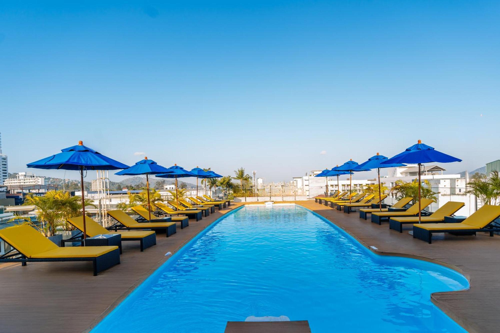 Days Inn By Wyndham Patong Beach Kültér fotó